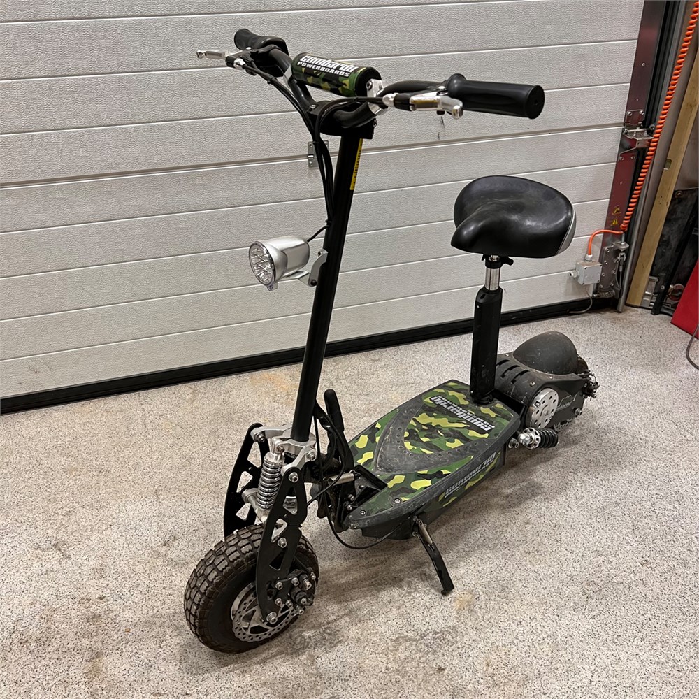 Betaling kontoførende mistænksom ABC Combardu - Powerdards 800w - electric mini scooter, årgang 2018 - Fymas  Auctions
