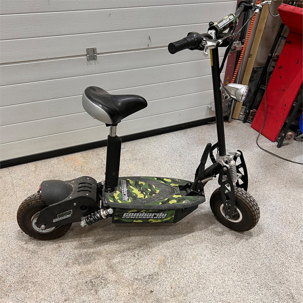 Betaling kontoførende mistænksom ABC Combardu - Powerdards 800w - electric mini scooter, årgang 2018 - Fymas  Auctions