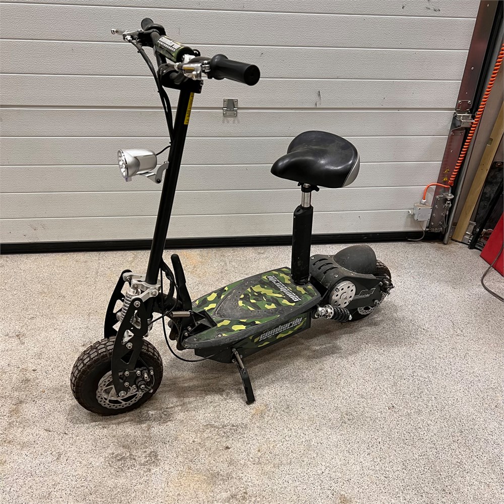ABC Combardu - 800w electric scooter, årgang 2018 Fymas Auctions